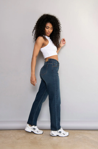 Jeans à coupe droite femme de Modora.fr Jeans à coupe droite femme de Modora.fr
